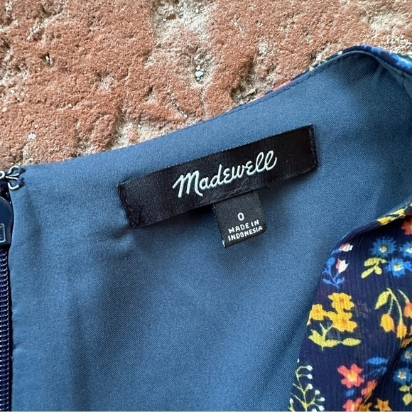 Madewell Cross-Front Mini Dress in Garden Party Liberty Blue Night floral size 0 - Picture 2 of 16